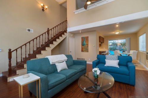 172 Santa Maria Ct, Vista CA  92083-5823 exterior