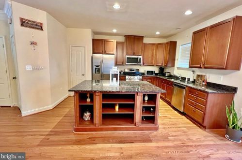 4905 Potomac Highlands Cir, Triangle VA  22172-1786 exterior