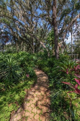 503 Duque Rd, Lutz FL  33549-7602 exterior