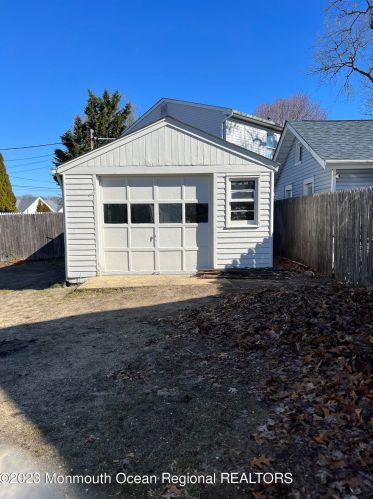 790 Mantoloking Rd, Bricktown, NJ 08723-5342