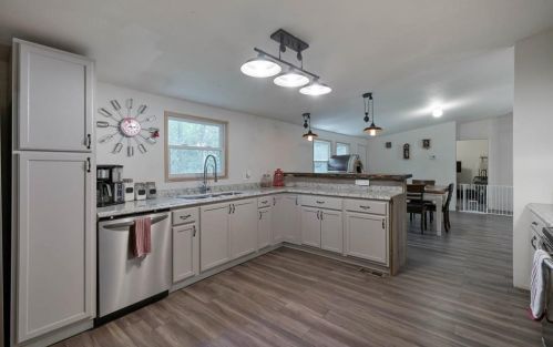 16501 Williams Rd, Conroe TX 77303-3496 exterior