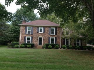 235 Countryside Dr, Franklin, TN 37069-4126