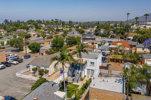 8816 La Mesa Blvd, La Mesa CA 91942-5406 exterior