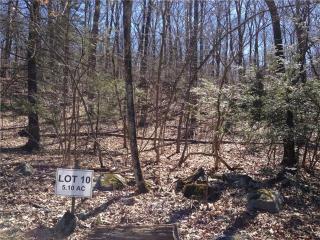 74 Bowen Rd, Warwick, NY 10990-3910