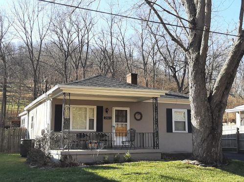 2113 Fork Rd, Cincinnati, OH 45211-2722
