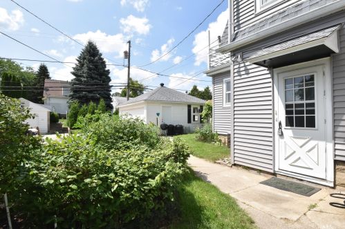 3733 Allerton Ave, Cudahy, WI 53110-1108