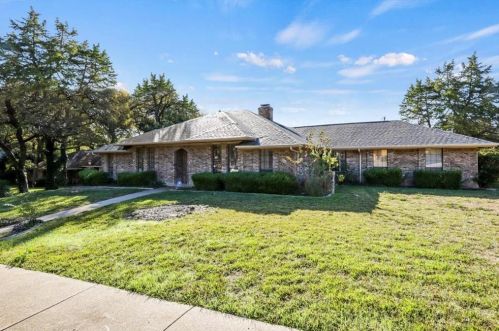 410 Peacock Cir, Duncanville TX  75137-3119 exterior
