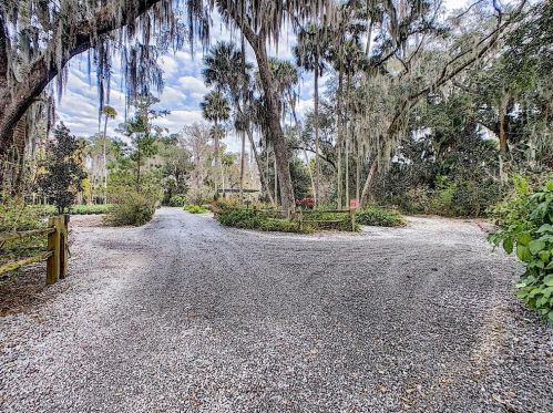 1240 Enterprise Osteen Rd, Deltona FL  32725-9401 exterior