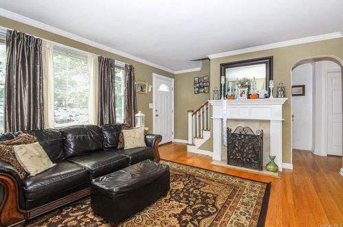 49 Vincent St, Elmsford, NY 10523-3713