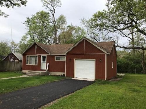 952 Willard St, Gary, IN 46404-1722