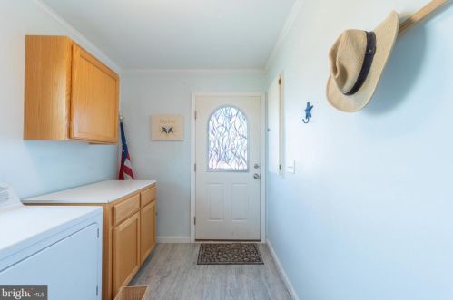 107 Sandpiper Dr, Slaughter Beach DE  19963-4923 exterior