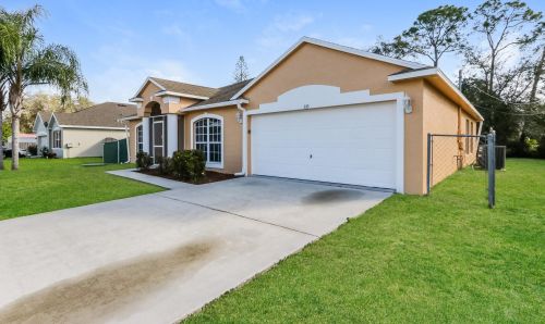 385 Dorchester St, Fort Pierce FL  34983-1636 exterior