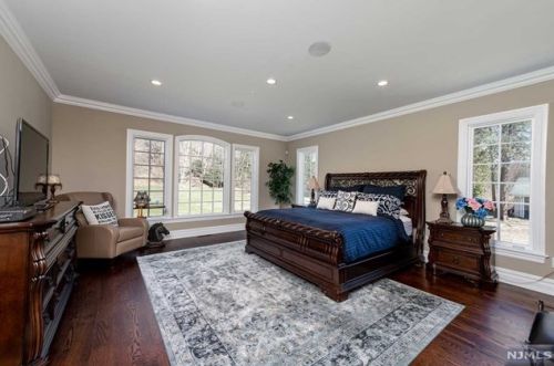 243 Glen Pl, Franklin Lakes NJ  07417-2707 exterior