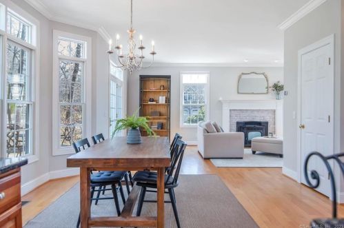 33 Blue Heron Dr, East Hampton CT  06424-1368 exterior