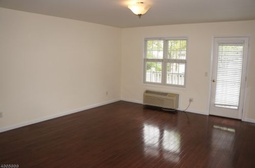 12 Marie Pl, Maplewood NJ  07040-3401 exterior