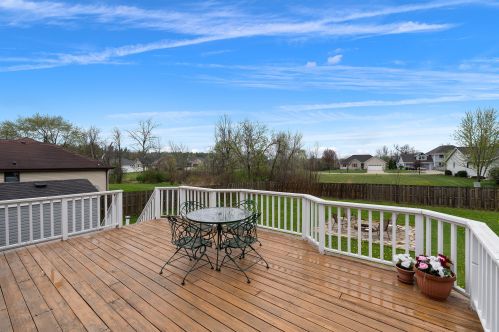 480 Knights Ave, Kewaskum, WI 53040-9105