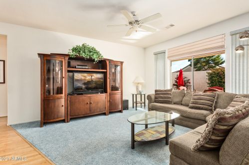 22031 Las Brizas Ln, Sun City AZ 85375-2827 exterior