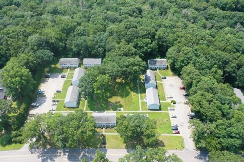 120 Gallup Hill Rd, Gales Ferry, CT 06339-1616