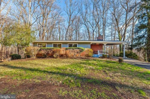 3319 Prince Charles Ct, Falls Church, VA 22044-1416