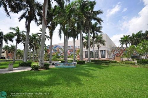 320 4 Ave, Delray Beach FL  33444-2717 exterior
