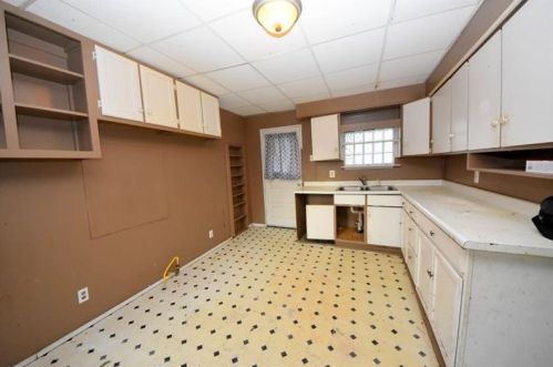 506 Young St, New Castle PA  16101-2443 exterior