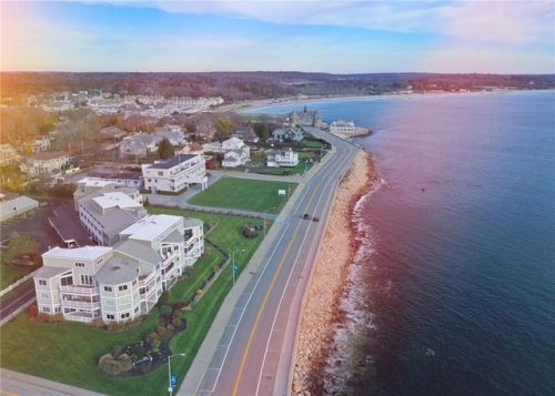 101 Ocean Rd, South Kingstown RI  02882-1337 exterior