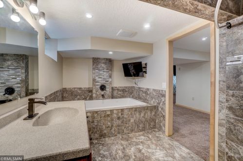 226 8th Ave, South Saint Paul MN  55075-2208 exterior
