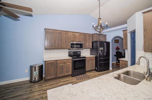 1032 Legacy Ln, Pataskala OH  43062-8078 exterior