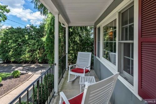 110 Pine St, Ridgewood, NJ 07450-1620