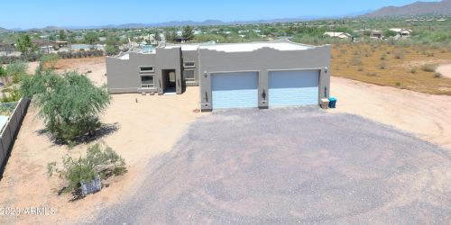 39032 11th Ave, Phoenix AZ  85086-7434 exterior