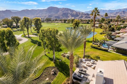 7 Mayfair Dr, Rancho Mirage CA  92270-2586 exterior