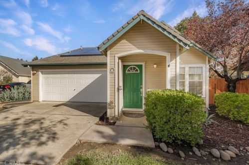 12 Wysong Ct, Chico CA  95928-7647 exterior
