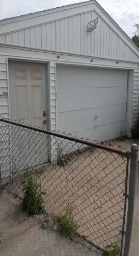 4962 60, Milwaukee WI 53223-5806 exterior