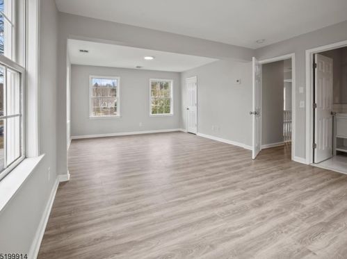 18 Berry Ln, West Milford NJ  07480-3632 exterior