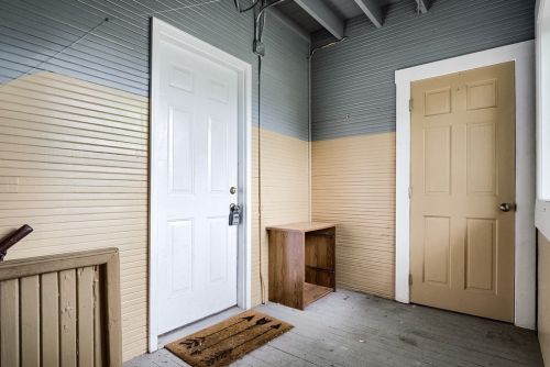 25 Marland Rd, Worcester MA 01606-3048 exterior