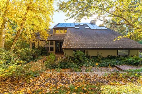 12 Applewood Cmn, East Lyme, CT 06333-1444