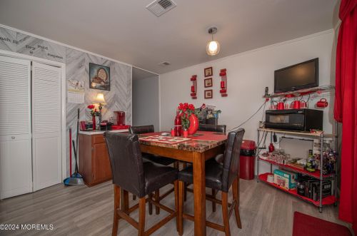 182 Esmeralda Ct, Bricktown NJ  08724-7106 exterior