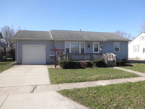 326 Mechanic St, Osage, IA 50461-1131