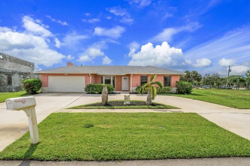 1334 Mangonia Dr, West Palm Beach, FL 33401-2416