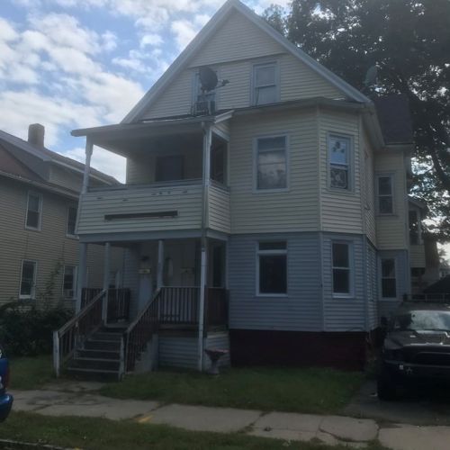 57 Johnson St, Springfield, MA 01108-1877