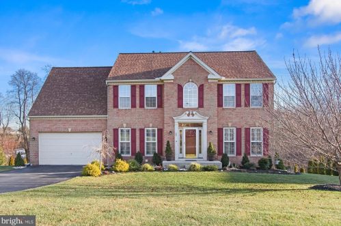 12 Tree Hollow Dr, Shrewsbury, PA 17361-1349