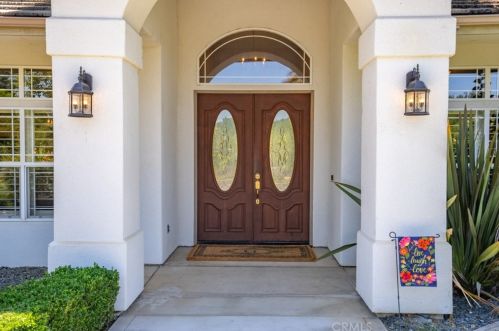 1440 Ridge Rd, Templeton CA  93465-9303 exterior