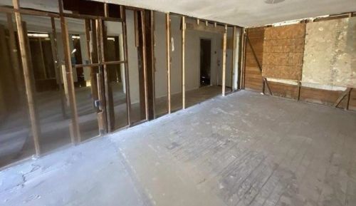 804 1st St, Floresville, TX 78114-1706