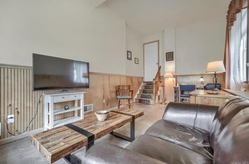 25 Mclaughlin Way, Washingtonville NY  10992-1151 exterior