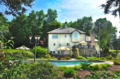 9 Scenic Pond Dr, Warwick NY  10990-2651 exterior