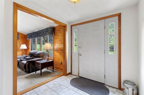 472 Lewis Run Rd, Pittsburgh, PA 15122-3077