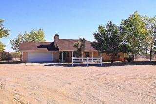 3680 Sunset Rd, Phelan, CA