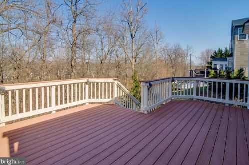 1626 Chickasaw Pl, Leesburg VA  20176-6622 exterior