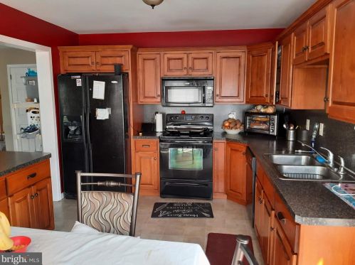 57 Perseverance Ln, Ephrata PA  17522-9159 exterior