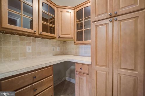 3517 Soffit Pl, Woodbridge VA  22192-5213 exterior